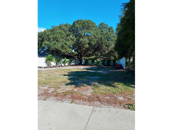 Vacant Land for sale at 1051 South Tuttle Ave, Sarasota, FL 34237 - MLS Number is T3342296