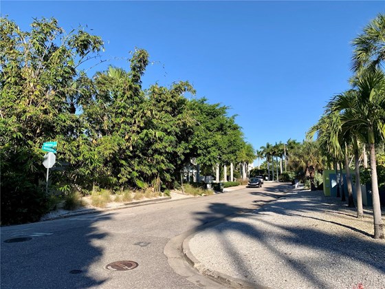Lido Shores - Single Family Home for sale at 1160 Center Place, Sarasota, FL 34236 - MLS Number is A4518569